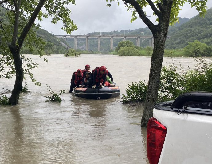 1692255566663663.jpg 台风1.jpg